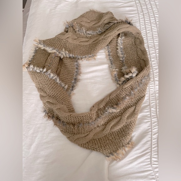 Rudsak fur scarf - Picture 5 of 5